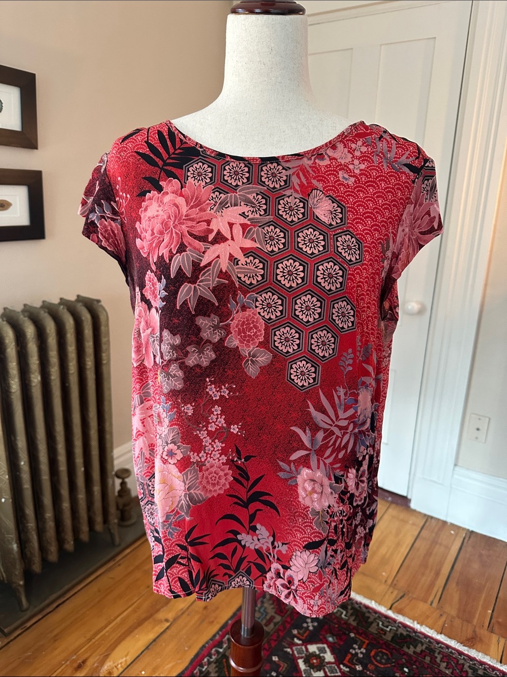 Tianello 100% Silk Floral Japanese Print Cap Sleeve Blouse